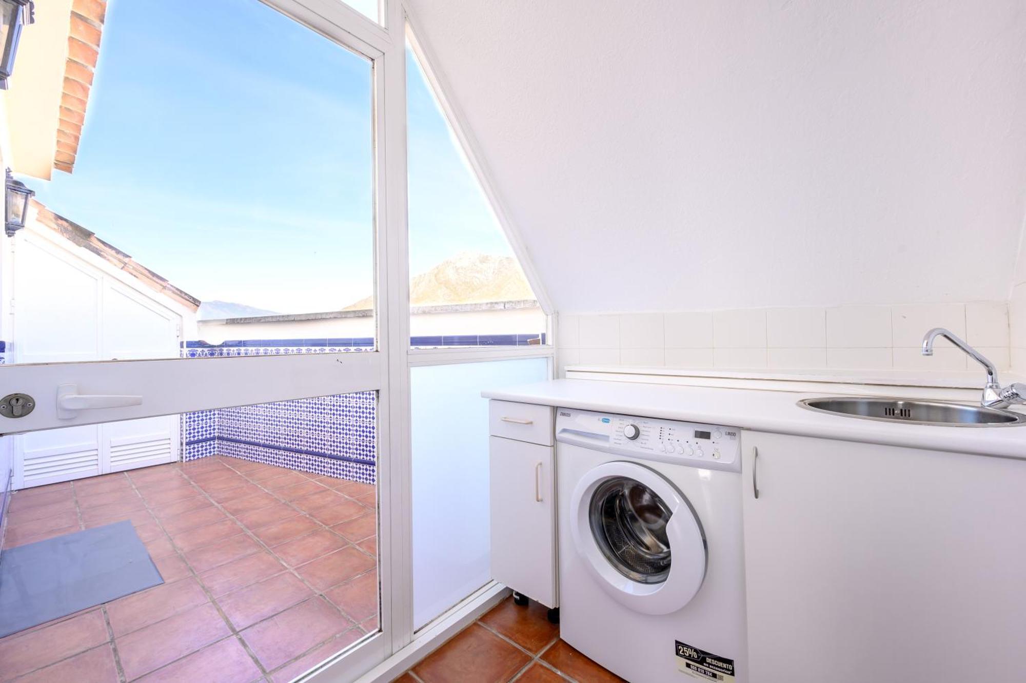 Imperator Sea Views Apartment Marbella