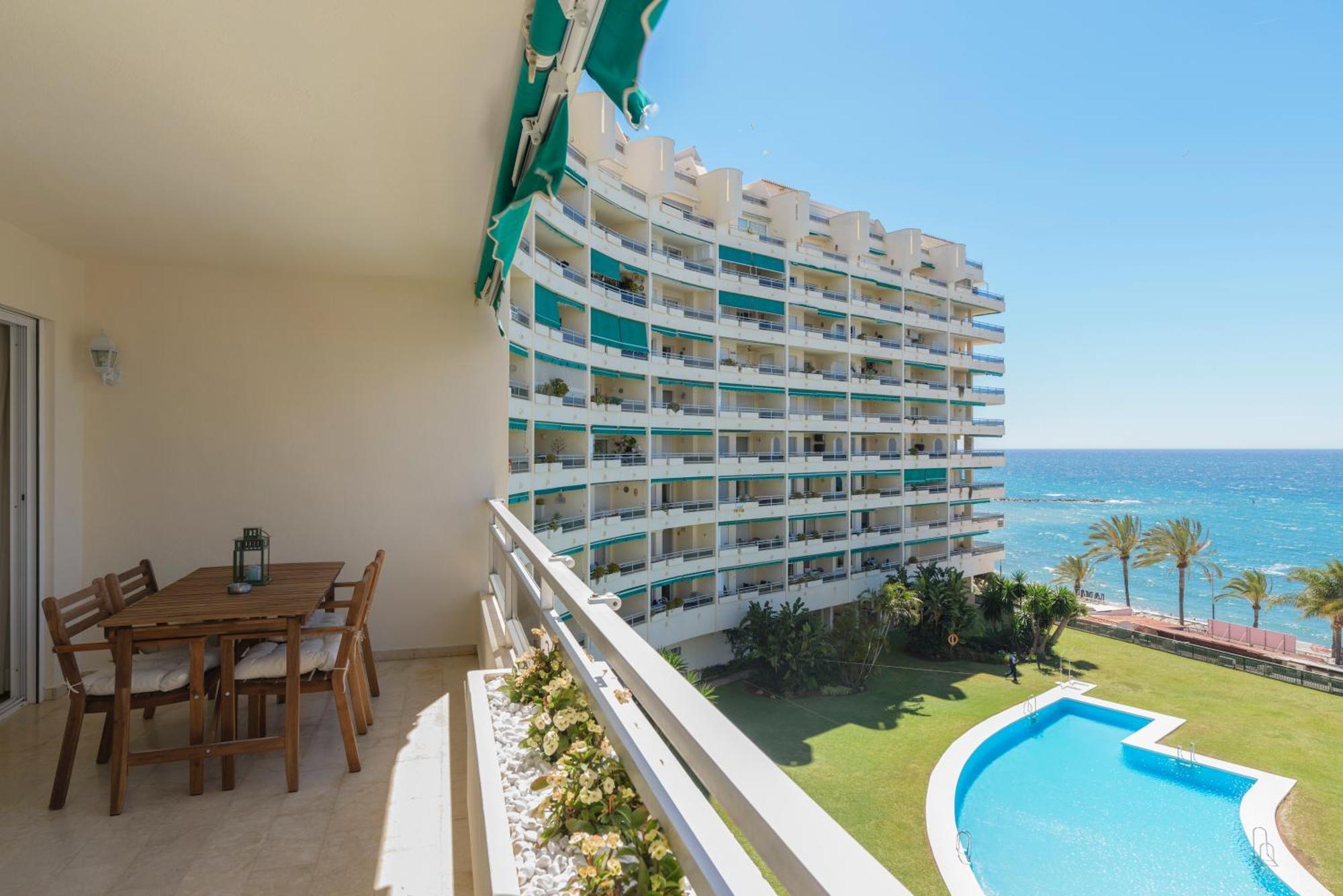 Imperator Sea Views Apartment Marbella